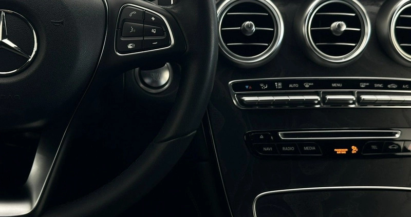 Mercedes-Benz GLC cena 159900 przebieg: 155464, rok produkcji 2017 z Tarczyn małe 781